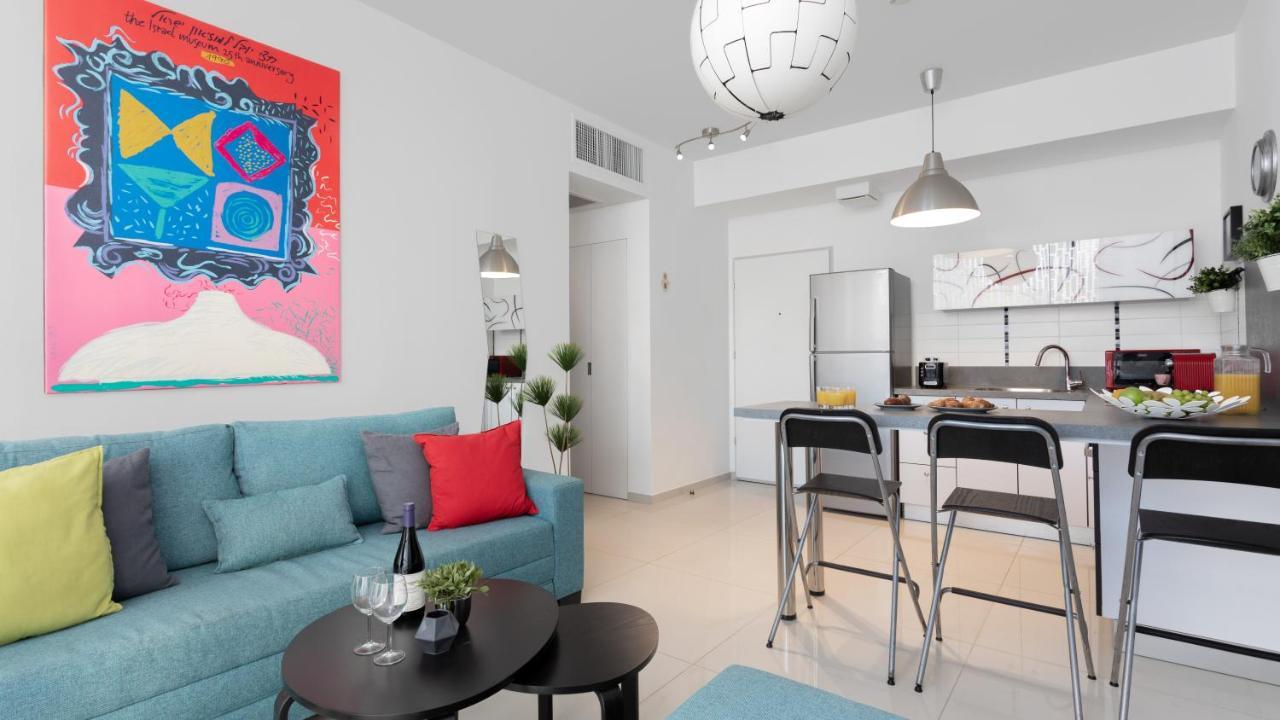 Stylish 1Br Flat For 4 Ppl In Allenby By Holyguest Tel Aviv Buitenkant foto