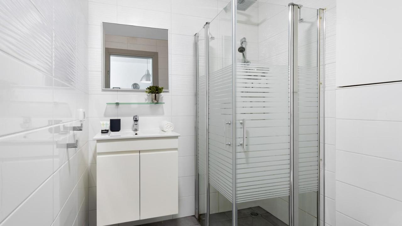 Stylish 1Br Flat For 4 Ppl In Allenby By Holyguest Tel Aviv Buitenkant foto